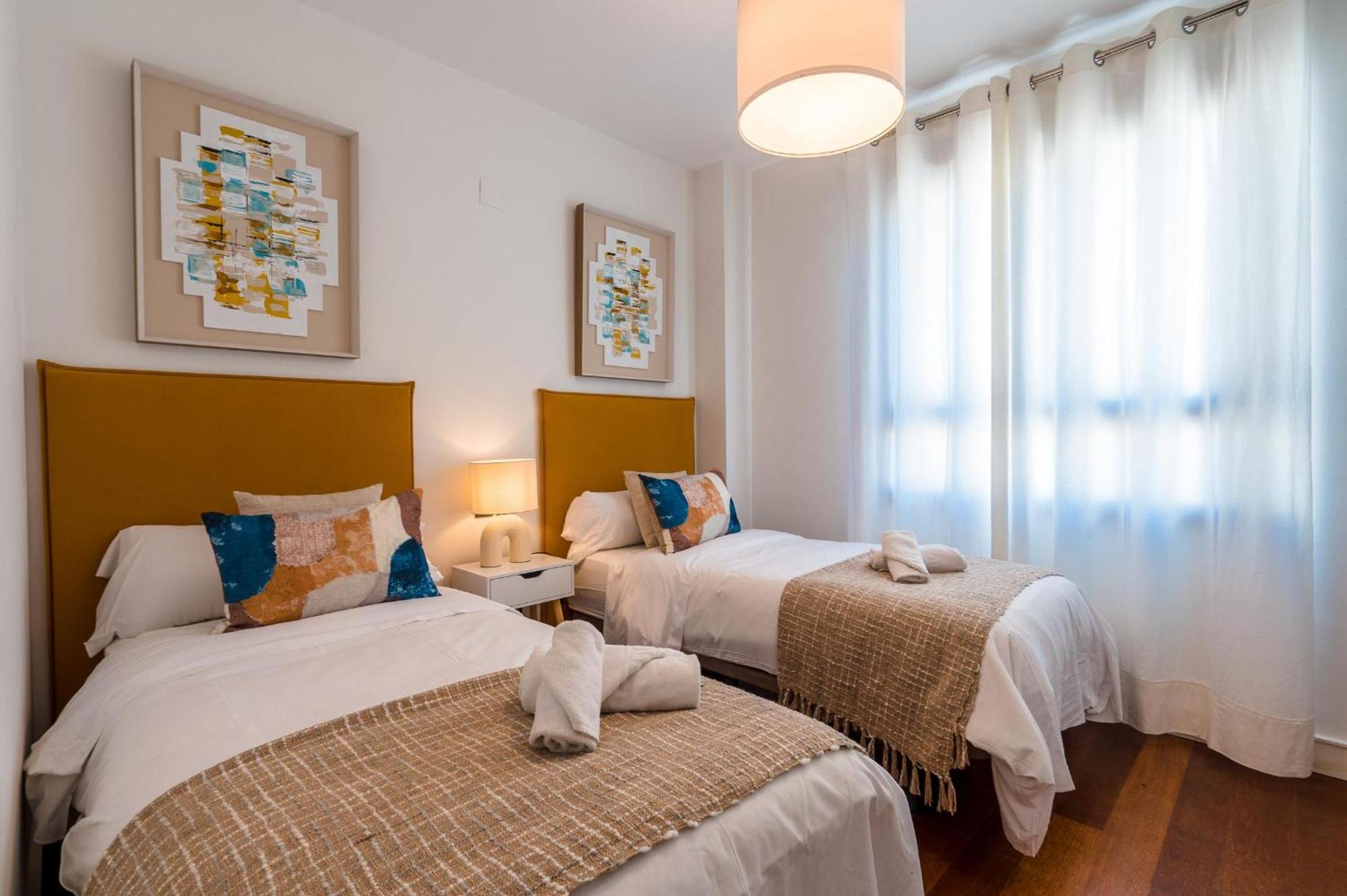 San Bernardo Home Free Parking Sevilla Kültér fotó